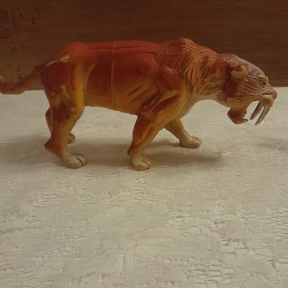 VTG Saber Tooth Tiger by Imperial Toys